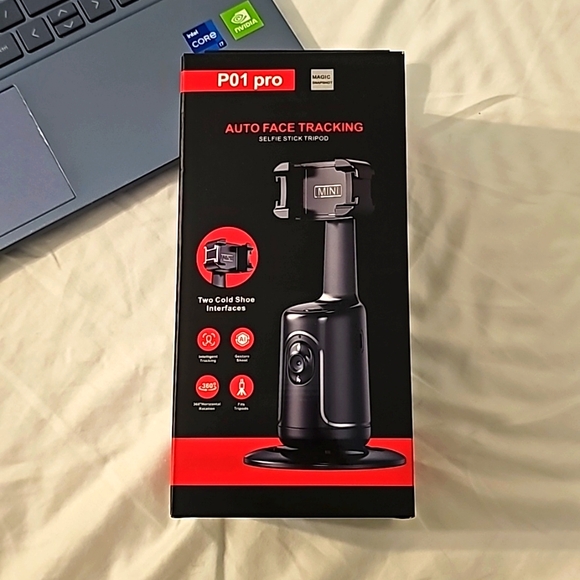 Auto Face Tracking Desktop Gimbal Tripod Phone Holder with remote - Picture 2 of 6